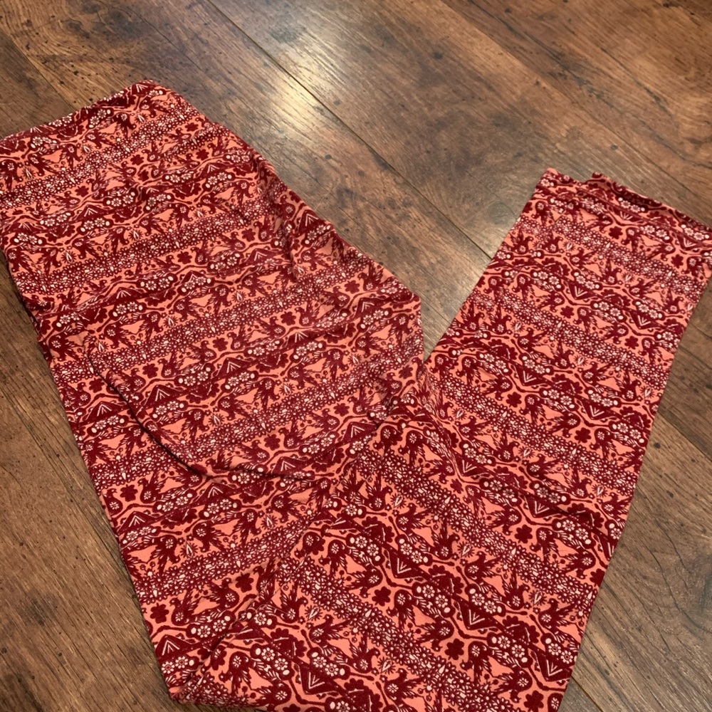 Lularoe one size leggings, excellent condition